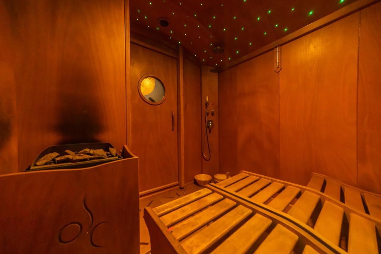 מרינה די קמרוטה Hotel America מראה חיצוני תמונה