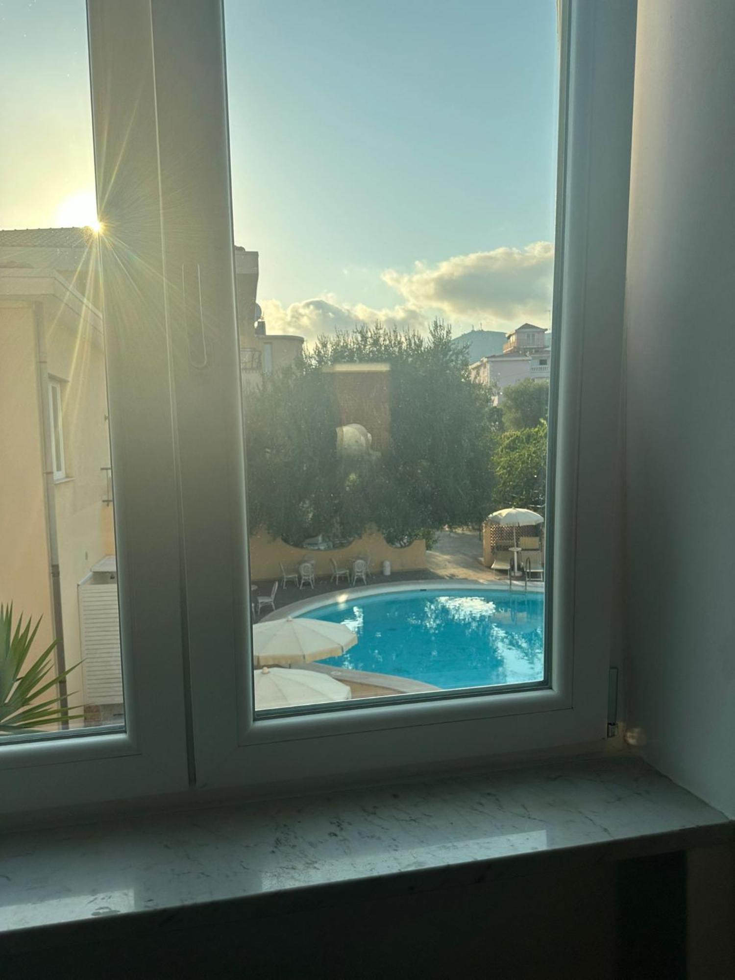 מרינה די קמרוטה Hotel America מראה חיצוני תמונה