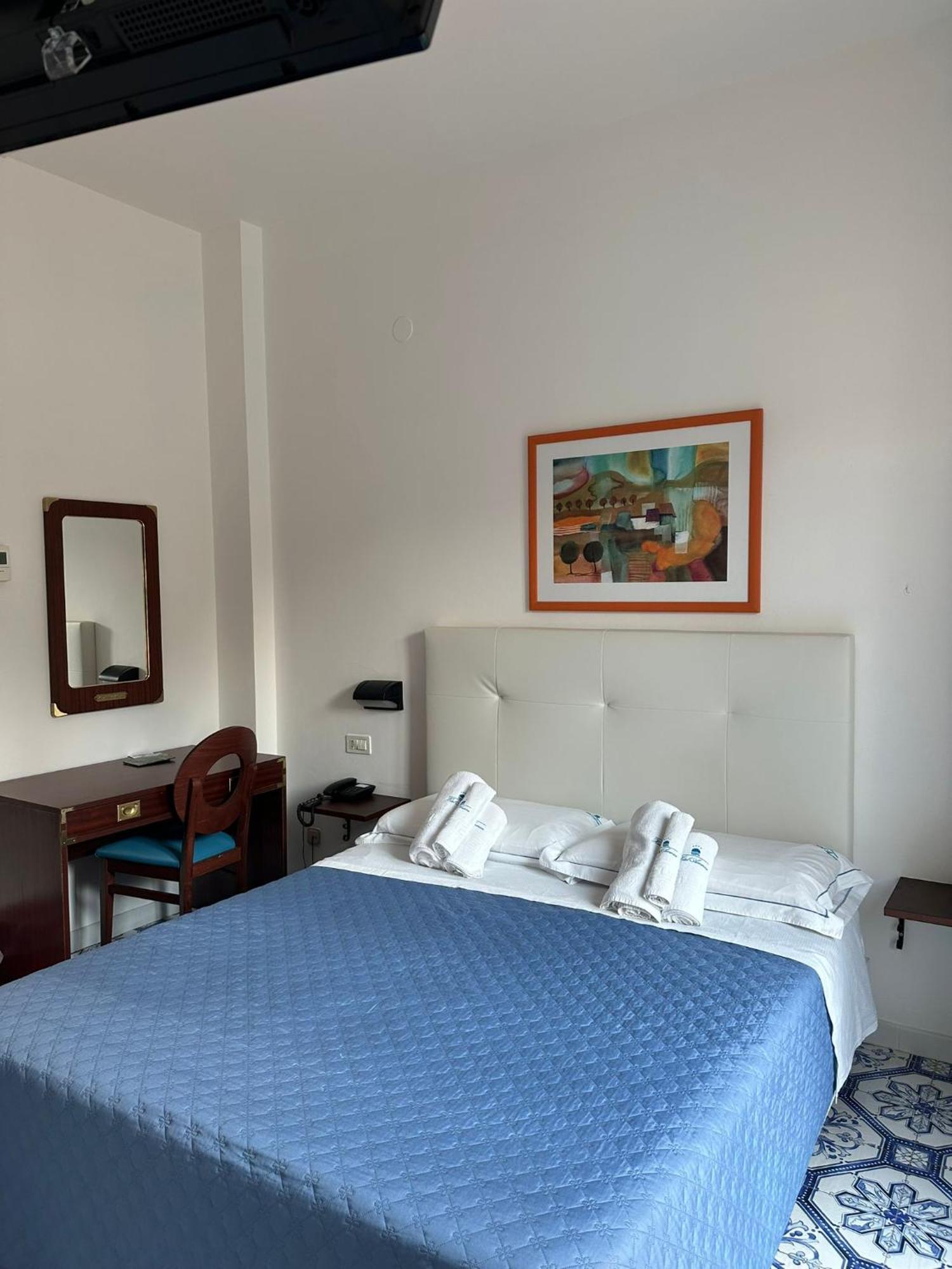 מרינה די קמרוטה Hotel America מראה חיצוני תמונה